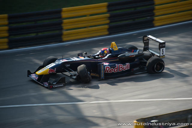Rosenqvist wins 2014 Formula 3 Macau GP 