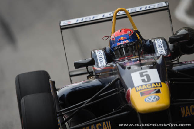 Rosenqvist wins 2014 Formula 3 Macau GP 