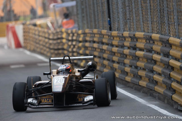 Rosenqvist wins 2014 Formula 3 Macau GP 