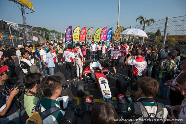 Rosenqvist wins 2014 Formula 3 Macau GP 