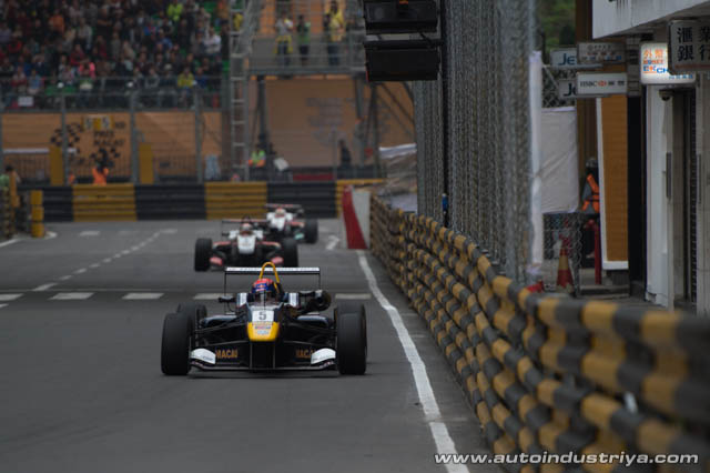 Rosenqvist wins 2014 Formula 3 Macau GP 