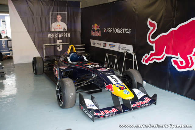 Rosenqvist wins 2014 Formula 3 Macau GP 