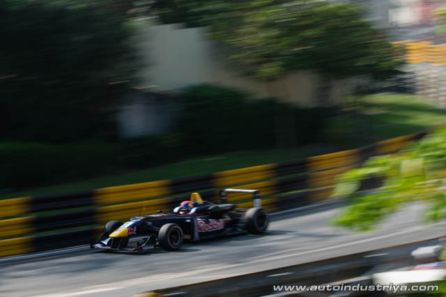 Rosenqvist wins 2014 Formula 3 Macau GP 