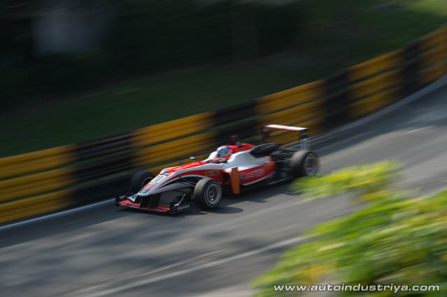 Rosenqvist wins 2014 Formula 3 Macau GP 