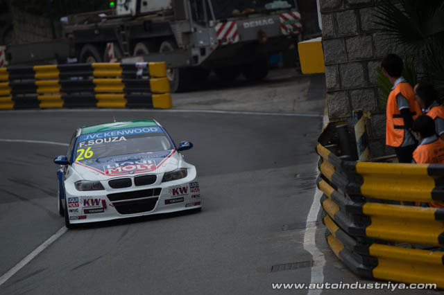 WTCC 2014: Lopez, Huff victorious in Macau