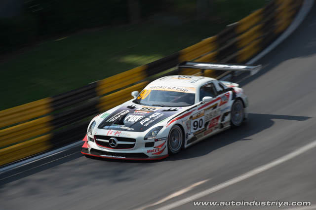 Maro Engel wins 2014 Macau GT Cup