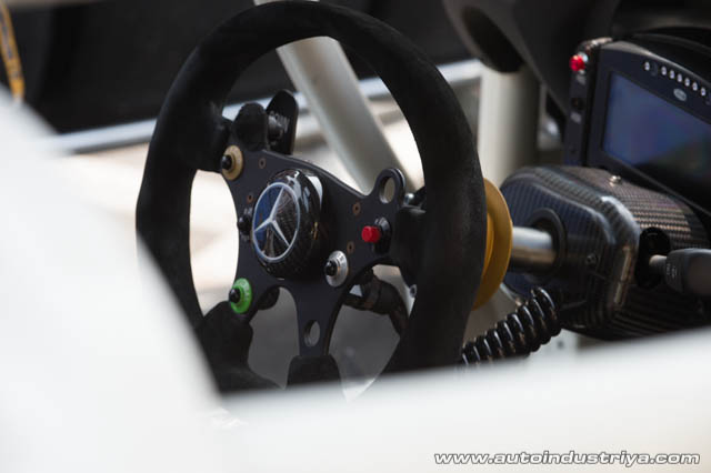 Maro Engel wins 2014 Macau GT Cup