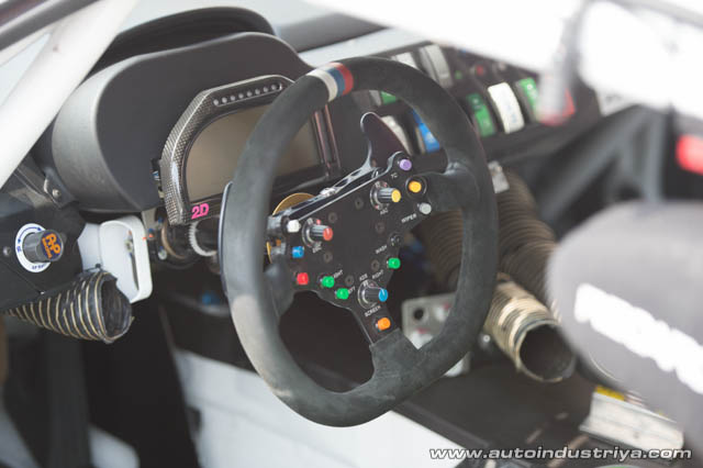 Maro Engel wins 2014 Macau GT Cup