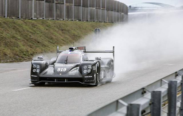 2015 Porsche 919 Hybrid LMP1 racecar previewed