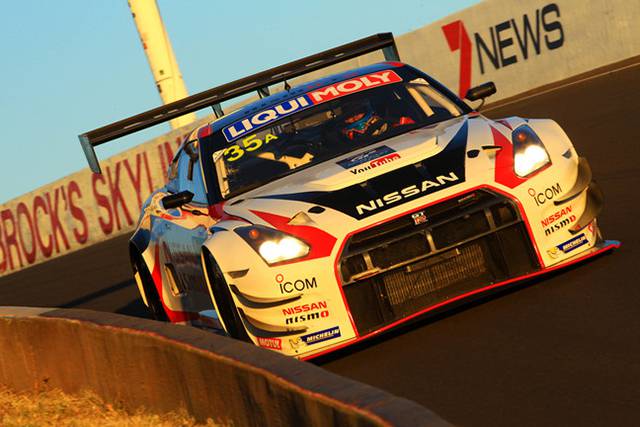 Nismo team conquers 2015 Bathurst 12 Hour endurance race
