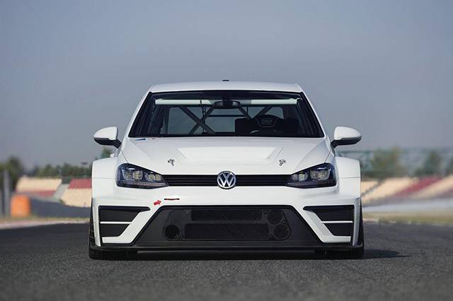 Volkswagen reveals 330 PS Golf race car concept