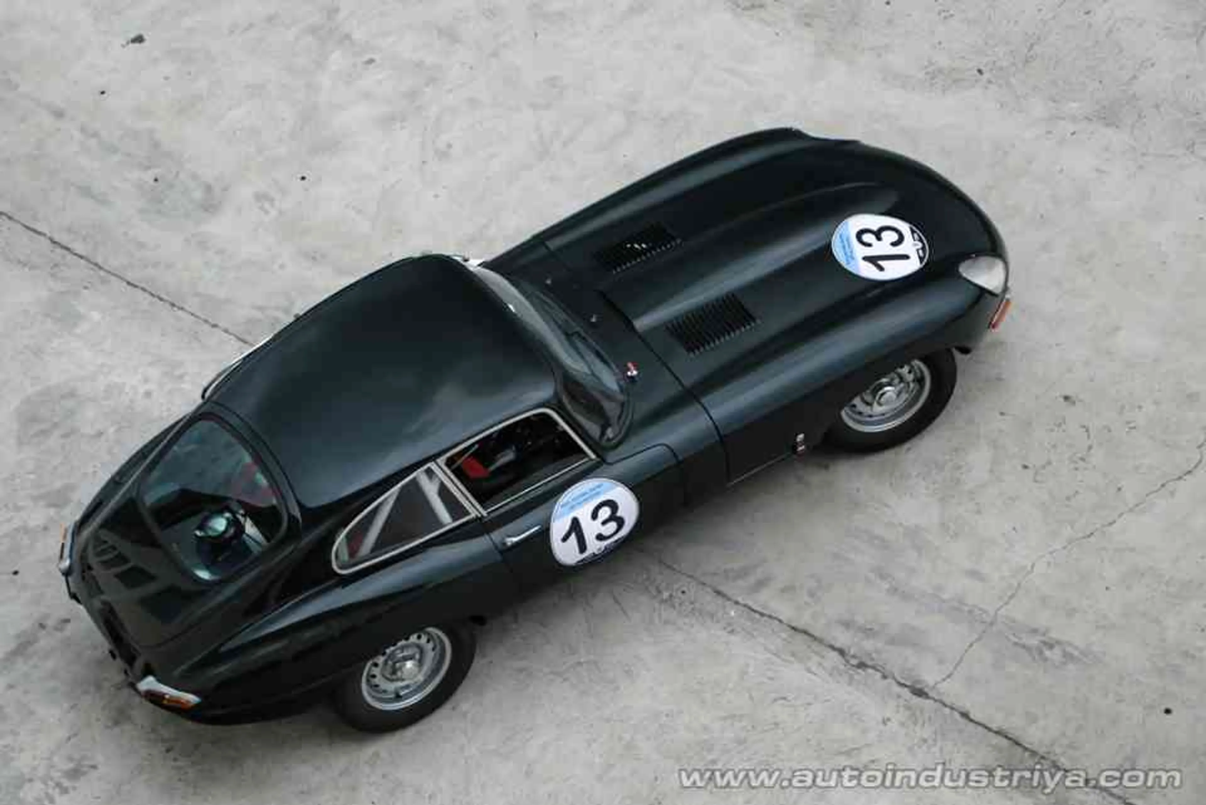 2016 Clubman Racing Series: Supercars meet the Vintage Gents