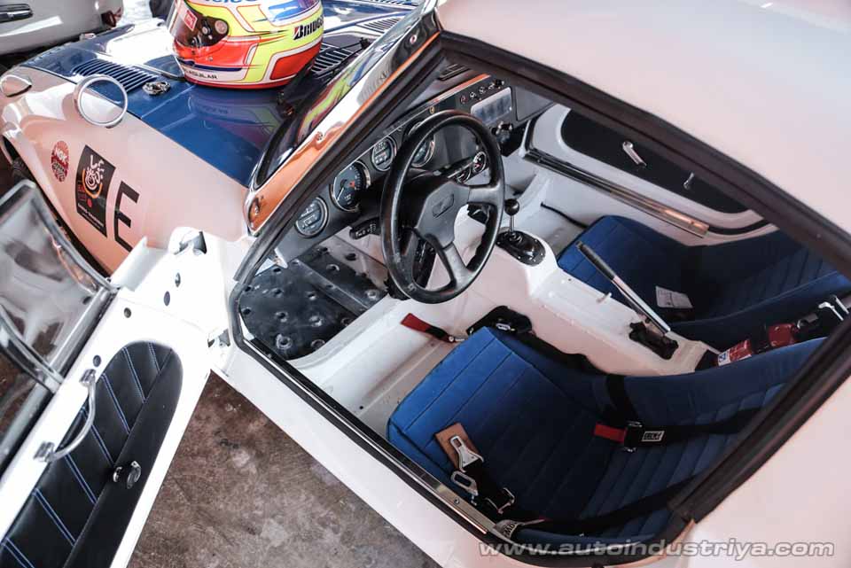 2016 Clubman Racing Series Rd. 1: Supercars meet the Vintage Gents