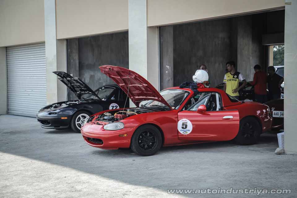 2016 Clubman Racing Series Rd. 1: Supercars meet the Vintage Gents