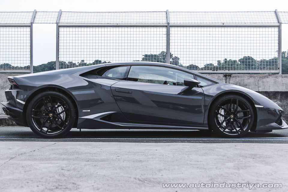 2016 Clubman Racing Series Rd. 1: Supercars meet the Vintage Gents