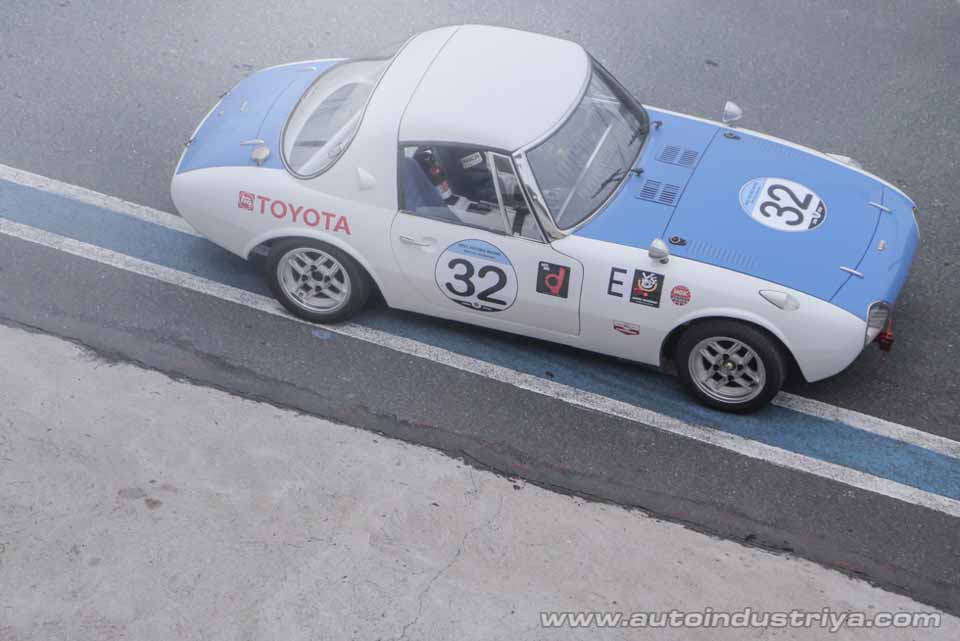 2016 Clubman Racing Series Rd. 1: Supercars meet the Vintage Gents