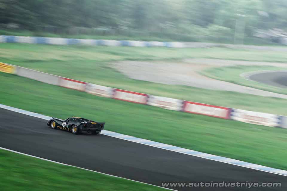 2016 Clubman Racing Series Rd. 1: Supercars meet the Vintage Gents