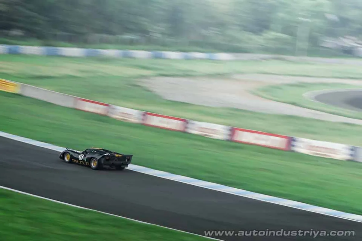 2016 Clubman Racing Series Rd. 1: Supercars meet the Vintage Gents