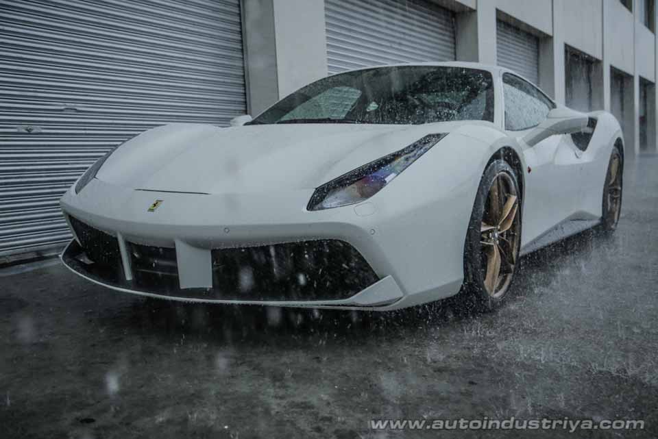 2016 Clubman Racing Series Rd. 1: Supercars meet the Vintage Gents