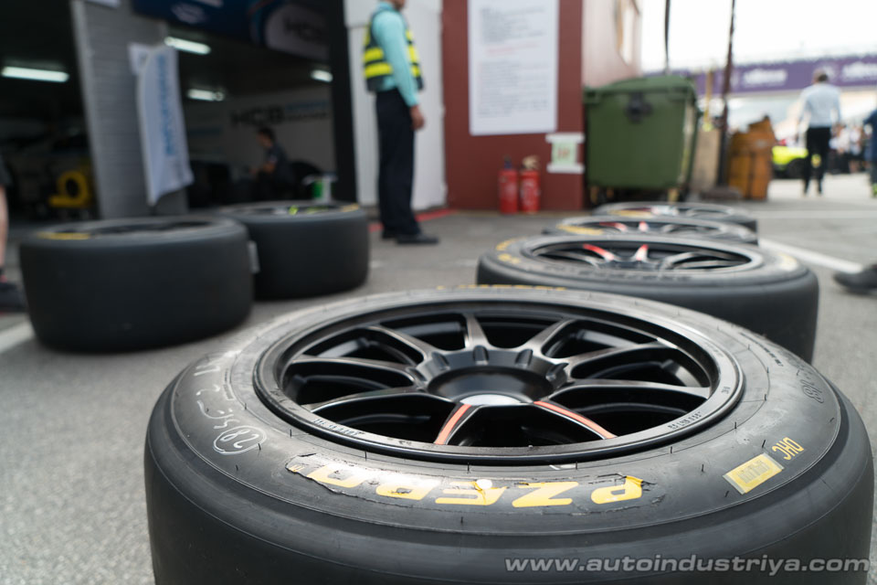 Vanthoor scores uncharacteristic win at 2016 FIA GT World Cup in Macau