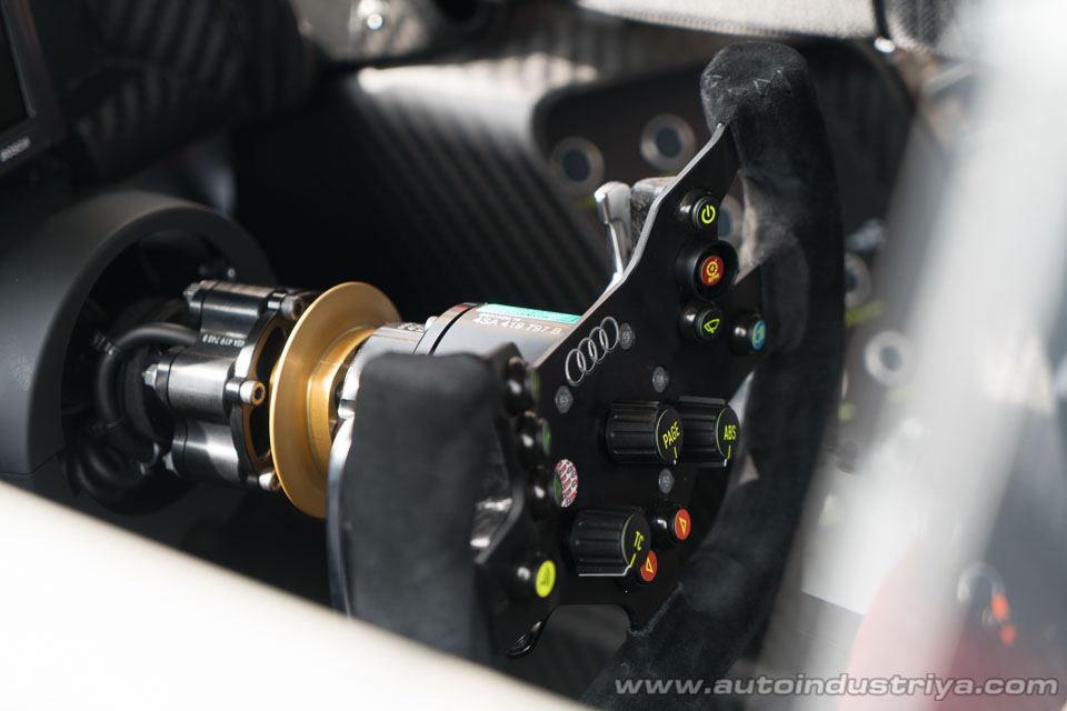 Vanthoor scores uncharacteristic win at 2016 FIA GT World Cup in Macau