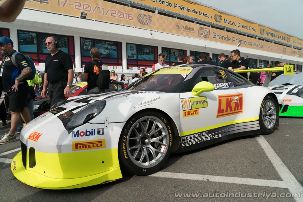 Vanthoor scores uncharacteristic win at 2016 FIA GT World Cup in Macau