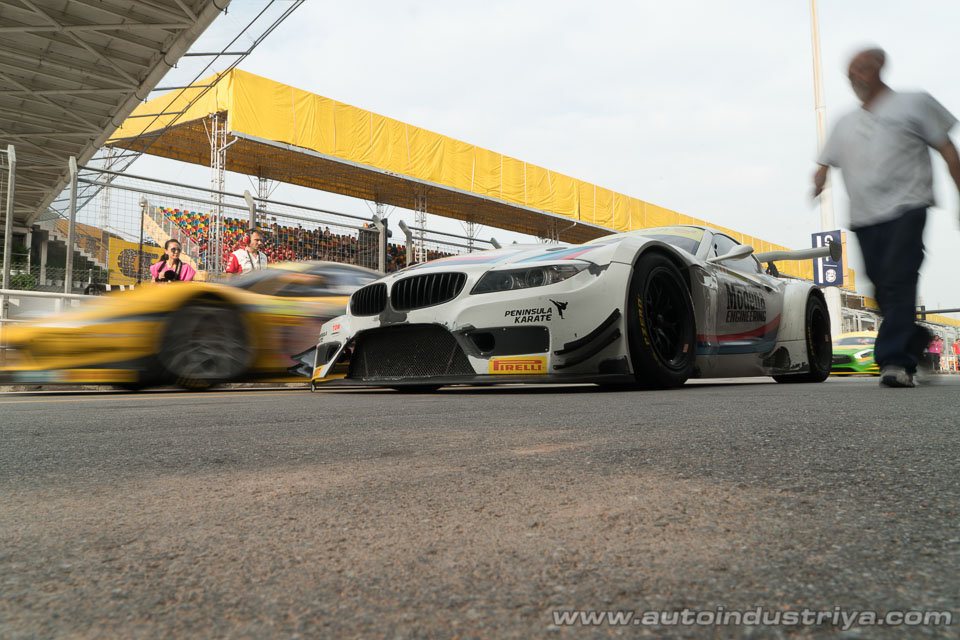 Vanthoor scores uncharacteristic win at 2016 FIA GT World Cup in Macau