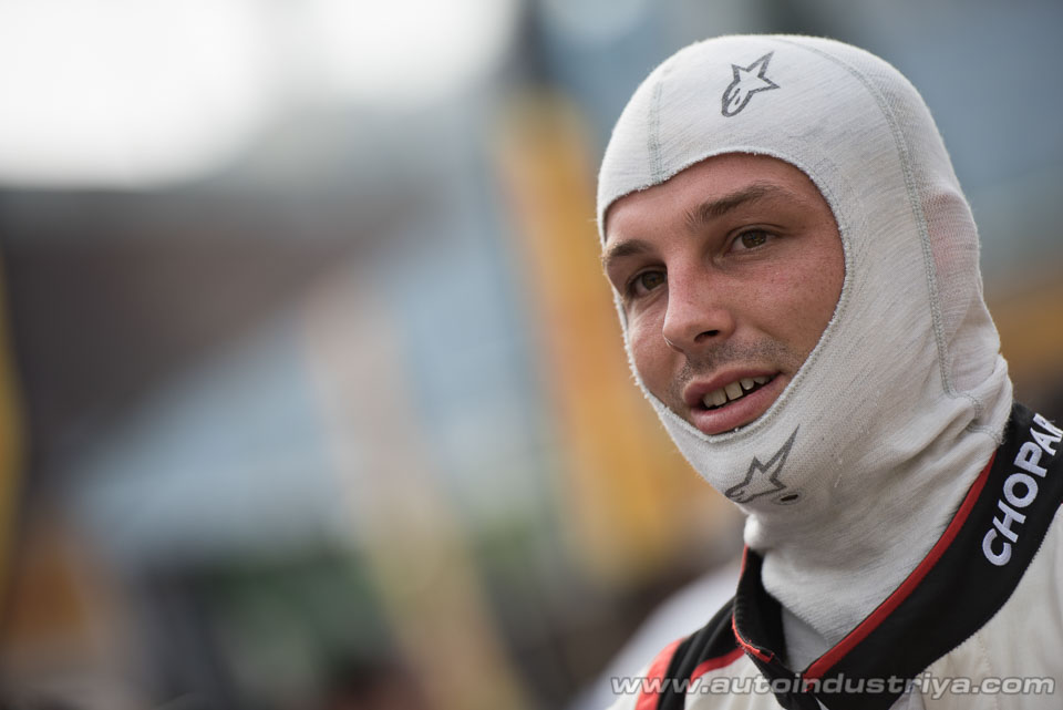 Vanthoor scores uncharacteristic win at 2016 FIA GT World Cup in Macau