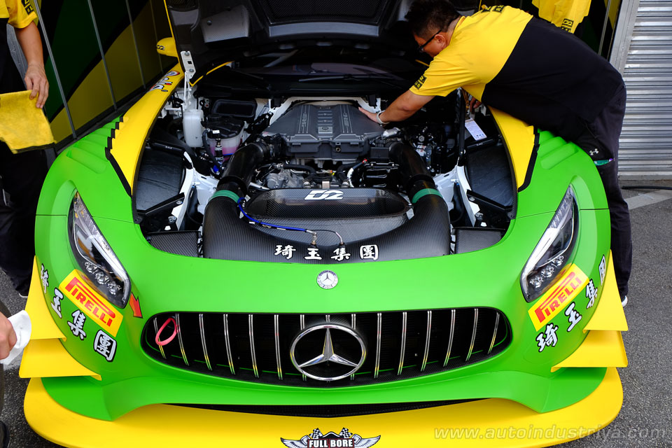Vanthoor scores uncharacteristic win at 2016 FIA GT World Cup in Macau