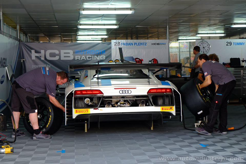 Vanthoor scores uncharacteristic win at 2016 FIA GT World Cup in Macau