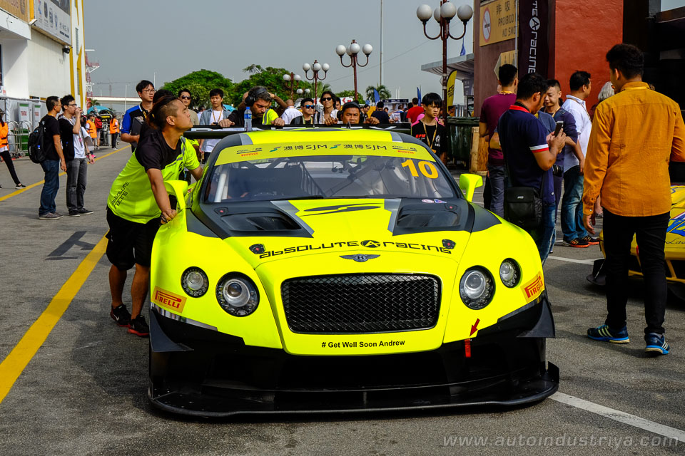 Vanthoor scores uncharacteristic win at 2016 FIA GT World Cup in Macau