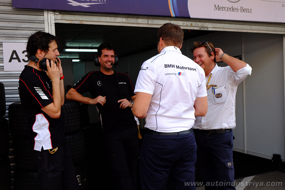 Vanthoor scores uncharacteristic win at 2016 FIA GT World Cup in Macau