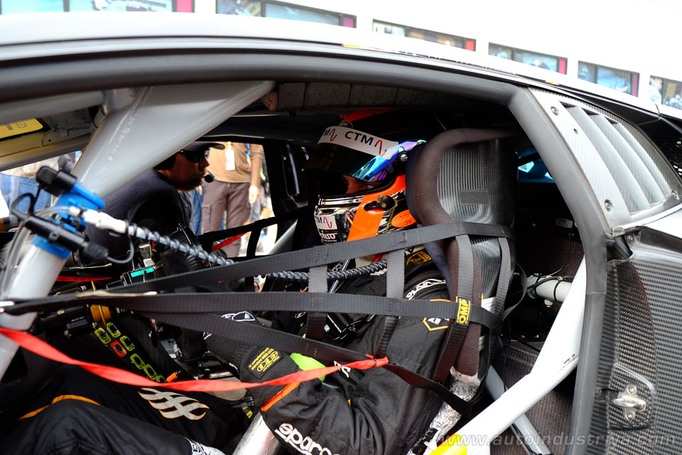 Vanthoor scores uncharacteristic win at 2016 FIA GT World Cup in Macau