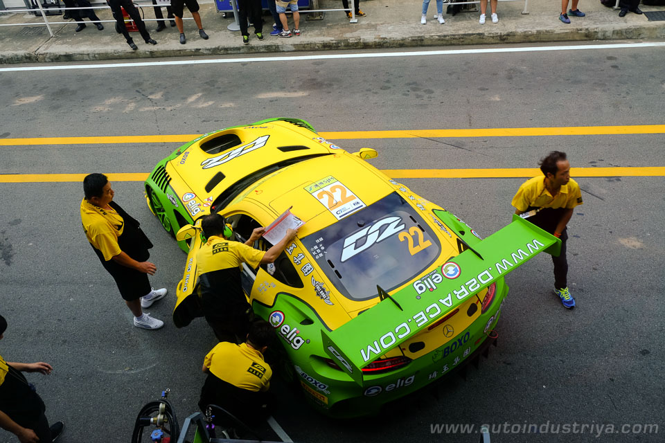 Vanthoor scores uncharacteristic win at 2016 FIA GT World Cup in Macau