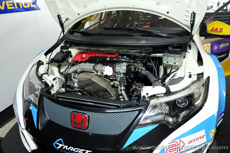 Monteiro wins 2016 Macau Guia Race, Comini clinches TCR title