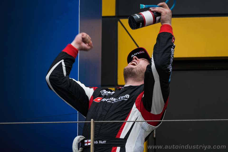 WTCC 2017: Rob Huff bags record ninth win in Macau