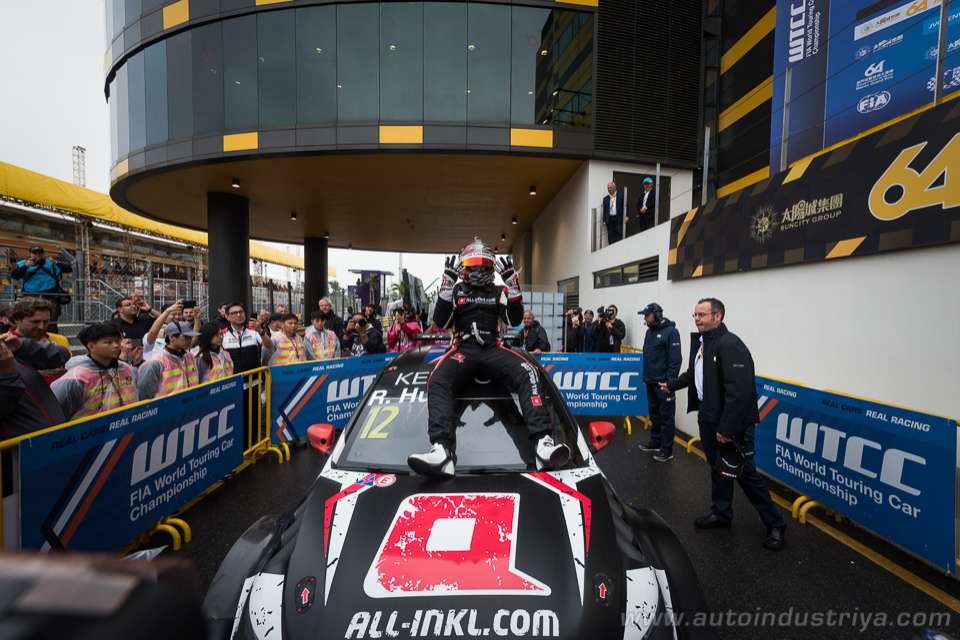 WTCC 2017: Rob Huff bags record ninth win in Macau