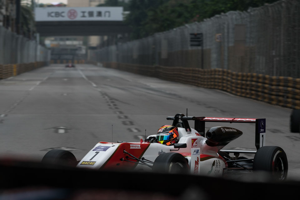 F3: Ticktum takes dramatic win in 2017 Macau Grand Prix