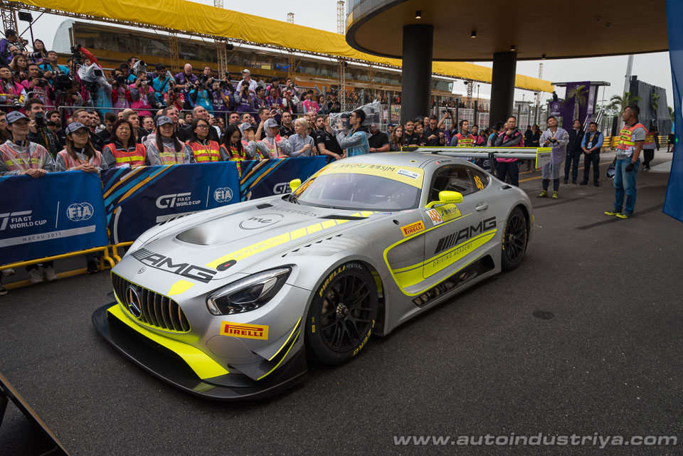 Mortara wins action-packed 2017 Macau GT World Cup
