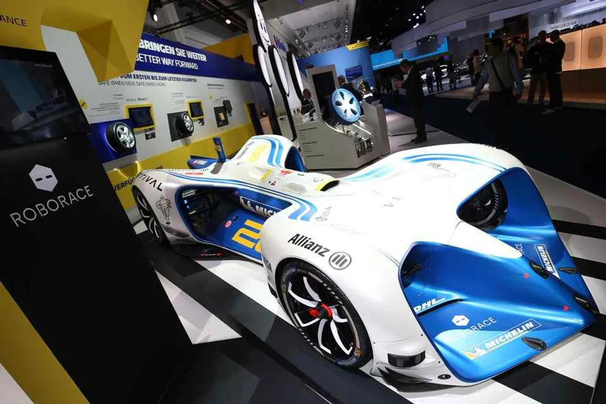 Roberce Roborace autonomous electric car to attempt Goodwood Hillclimb ...