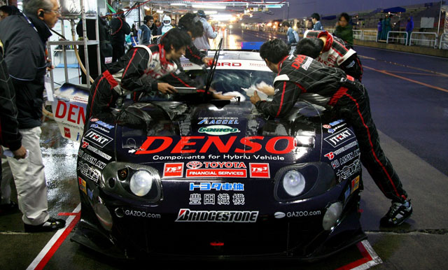 Toyota scores first motor race win with a hybrid car