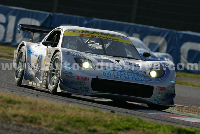 New GT-R Makes 1-2 Finish in Debut Race for 2008 Super GT