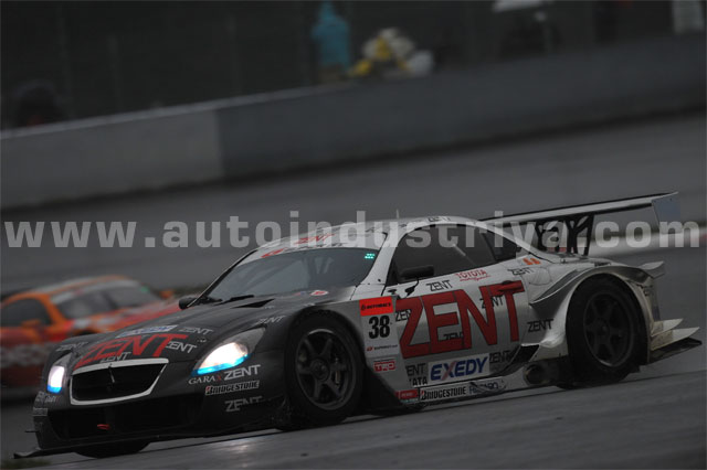 Calsonic Impul GT-R claims 2008 Super GT Final Race