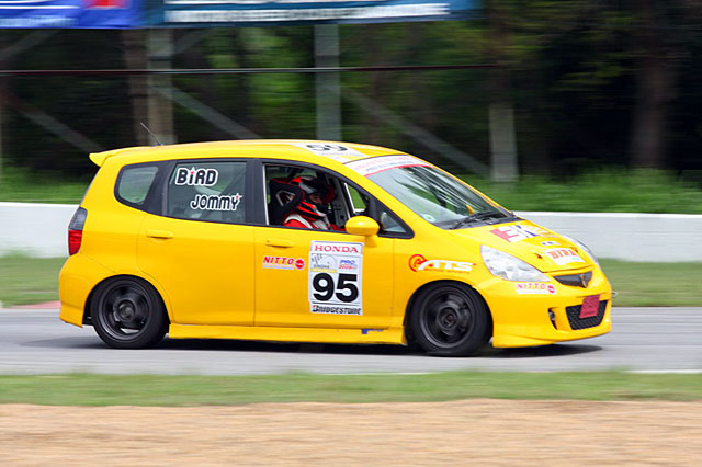 Over 200 entries participate in Round 3 of Pro Racing Series 2009 in Bira