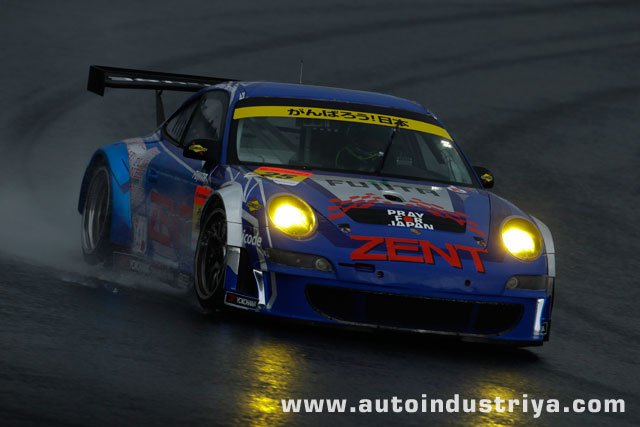 #25 Zent Porsche RSR