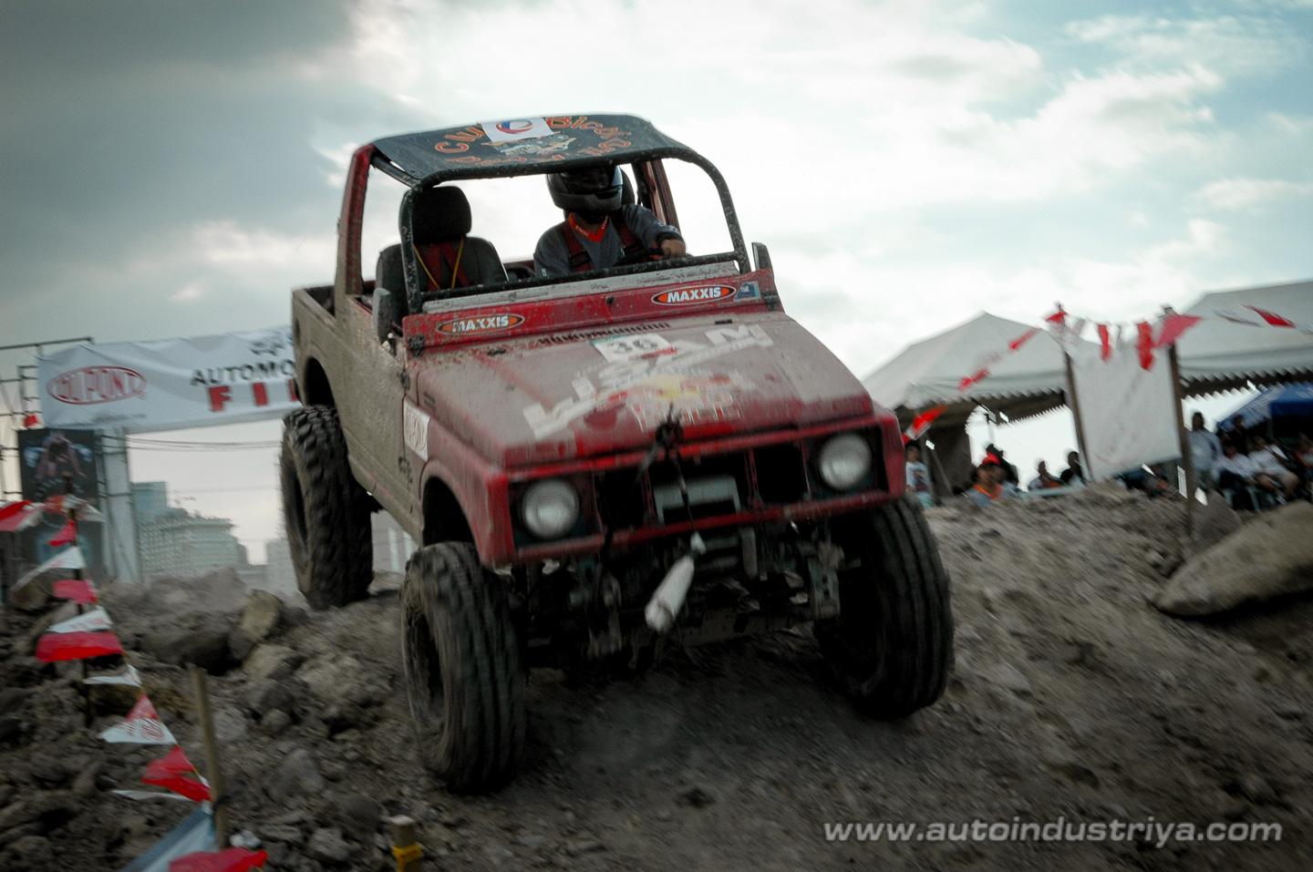 Madman Macmang conquers DuPont 4x4 Battle of the Champions
