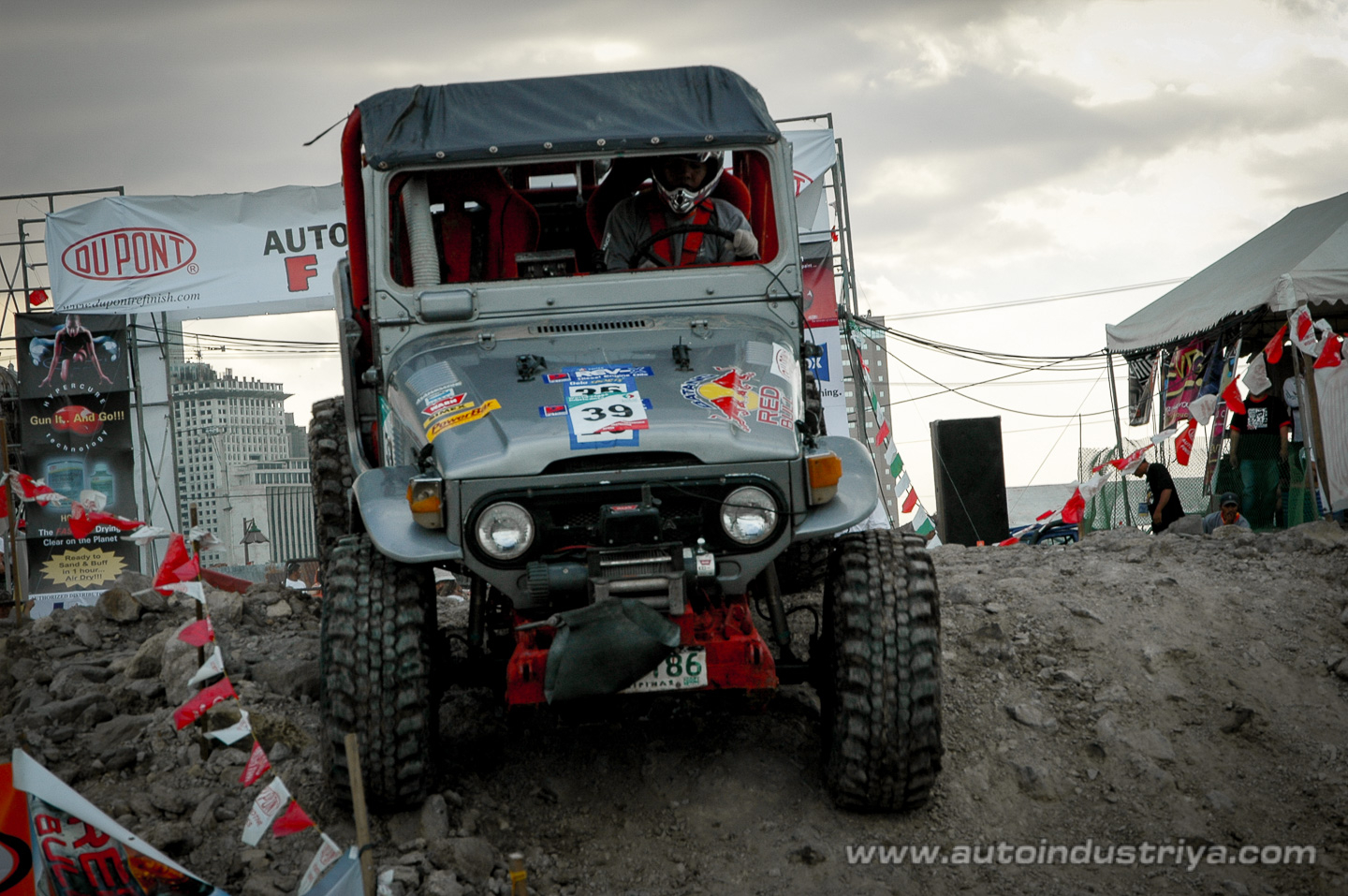 Madman Macmang conquers DuPont 4x4 Battle of the Champions
