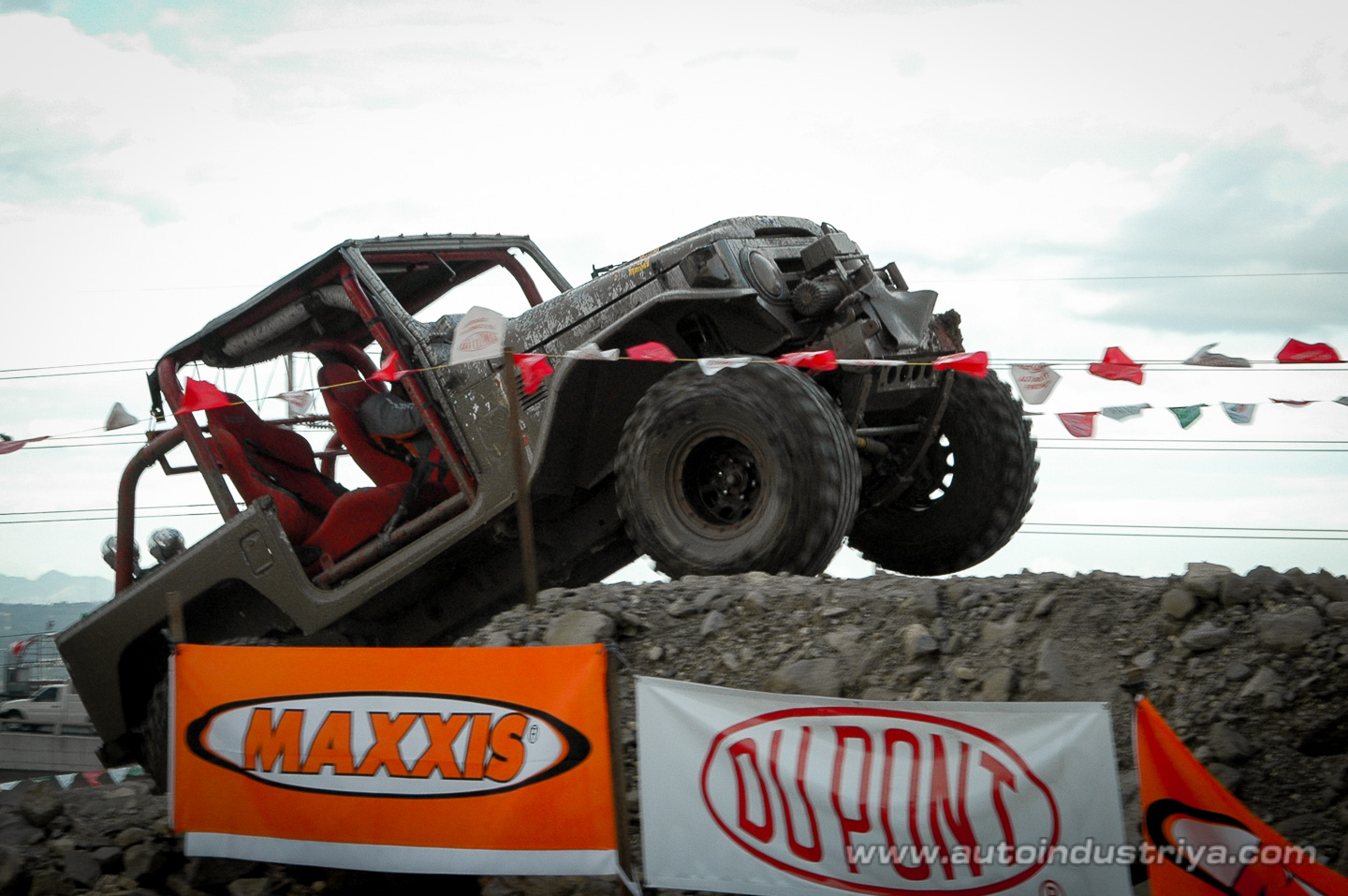 Madman Macmang conquers DuPont 4x4 Battle of the Champions