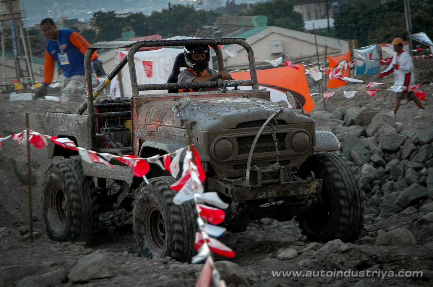 Madman Macmang conquers DuPont 4x4 Battle of the Champions