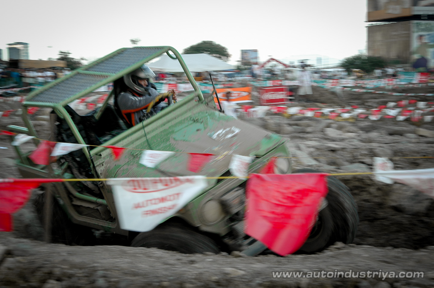Madman Macmang conquers DuPont 4x4 Battle of the Champions